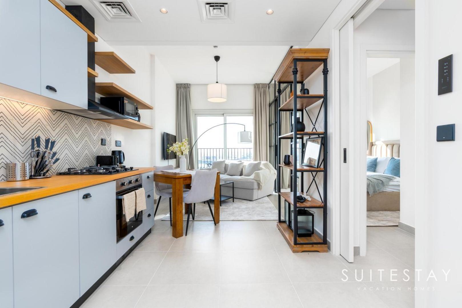 Apartment Chic Bright One Bedroom *